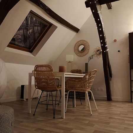 Logement Cosy Renove Au Pied De La Cathedrale Avec Climatisation Reims Dış mekan fotoğraf