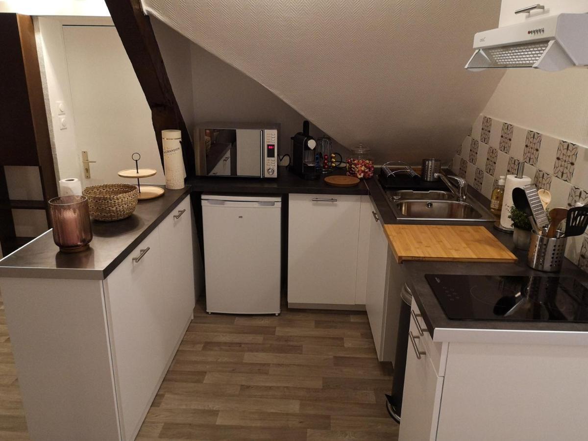 Logement Cosy Renove Au Pied De La Cathedrale Avec Climatisation Reims Dış mekan fotoğraf