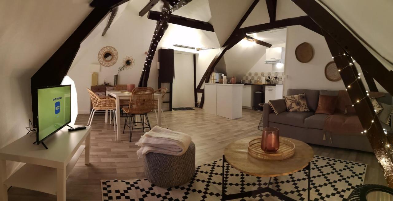 Logement Cosy Renove Au Pied De La Cathedrale Avec Climatisation Reims Dış mekan fotoğraf